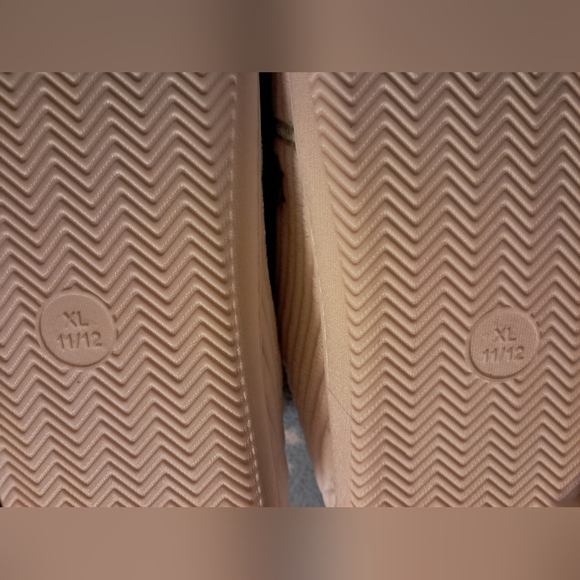 WILD FABLE SLIPPERS Sz XL (11-12) - Picture 10 of 15